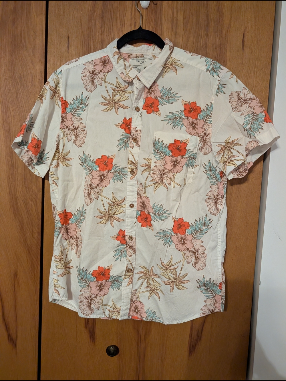 Forever 21 Men's Cream Short Sleeve Button-Down Shirt with Red Floral Print Sz L